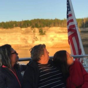 Meet your Posher, Elena